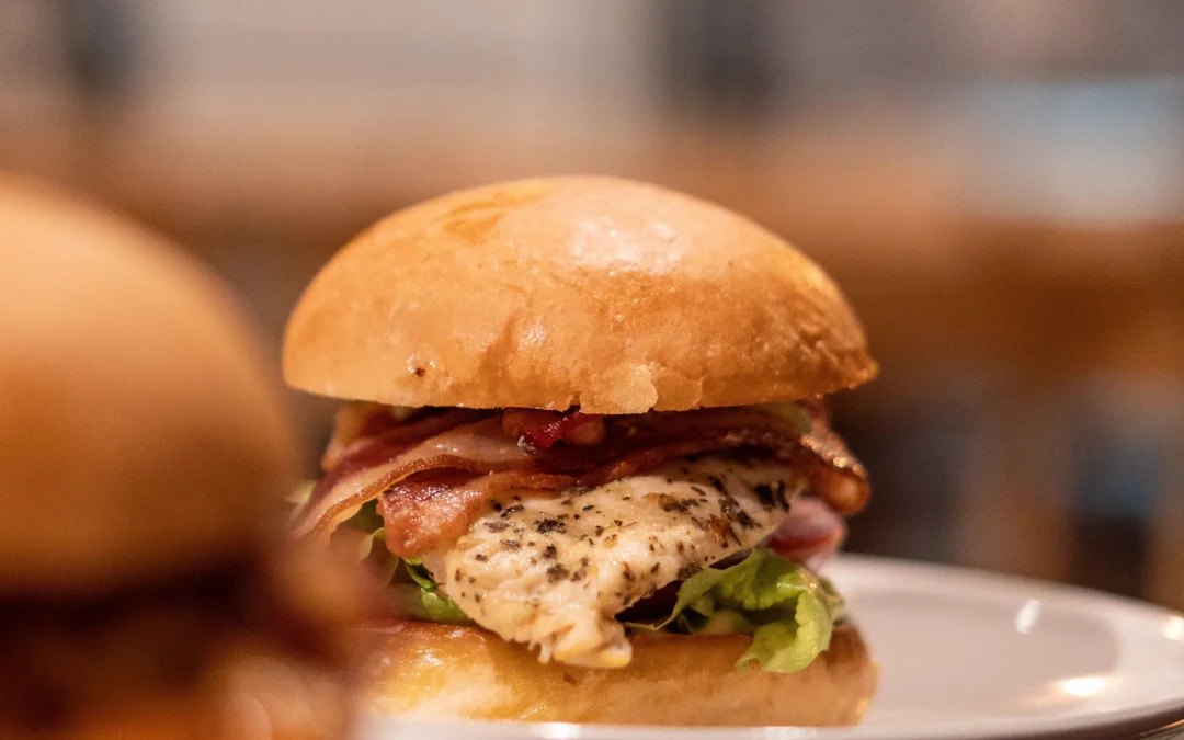 캘리 치킨 샌드위치 / CALI Chicken Sandwich